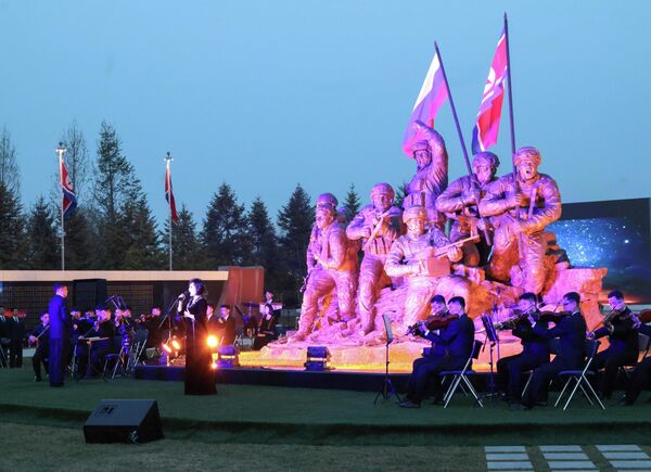 Церемония открытия в Пхеньяне музейно-мемориального комплекса, посвященного подвигу героев зарубежной военной операции