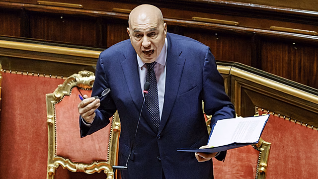 Глава МО Италии назвал падение дрона в Румынии «эскалацией, которую нельзя терпеть»