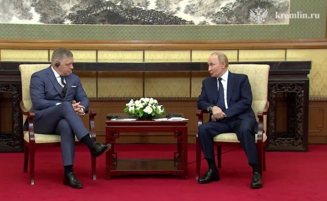 Быстрее чем на лошади — Путин пошутил насчет долгого полета Фицо в Москву