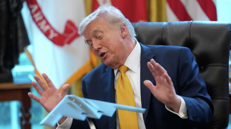 Трамп предрек США катастрофу, если его преемником станет неправильный человек