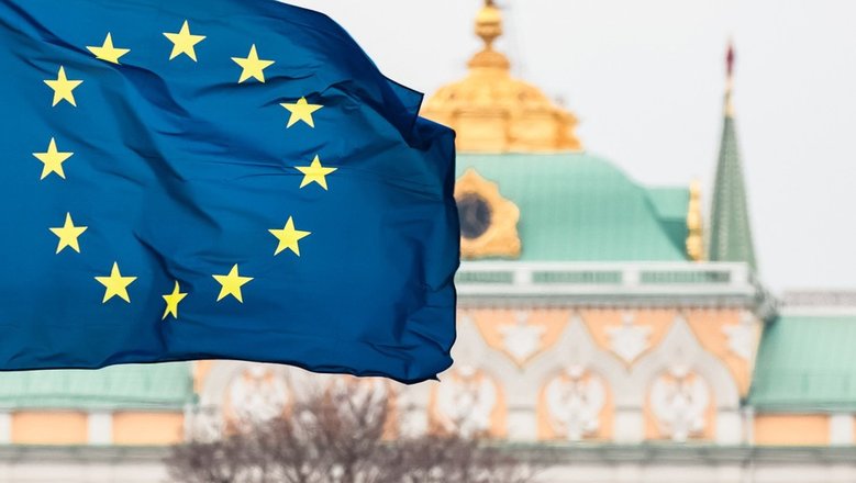 В Еврокомиссии объяснили, почему Киев все еще не получил транш из кредита в €90 млрд: осталось подписать три документа