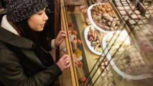 В России никто не ест, а китайцы сметают коробками: Какая сладость полюбилась жителям Поднебесной?